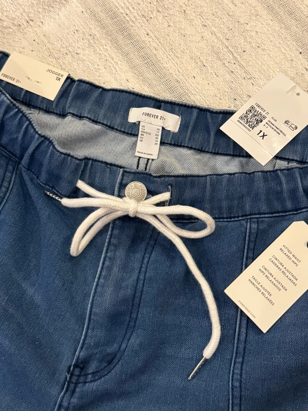 NWT Forever 21 Plus Size Drawstring Denim Joggers Size 1X